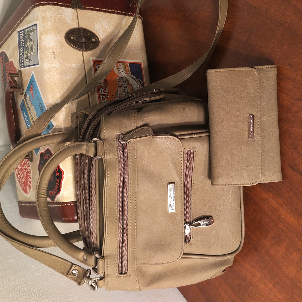 😄😄Ladies purse and matching wallet-Euc